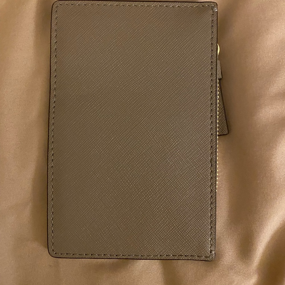 Tory Burch card holder/ wallet . Like new. - Picture 2 of 3